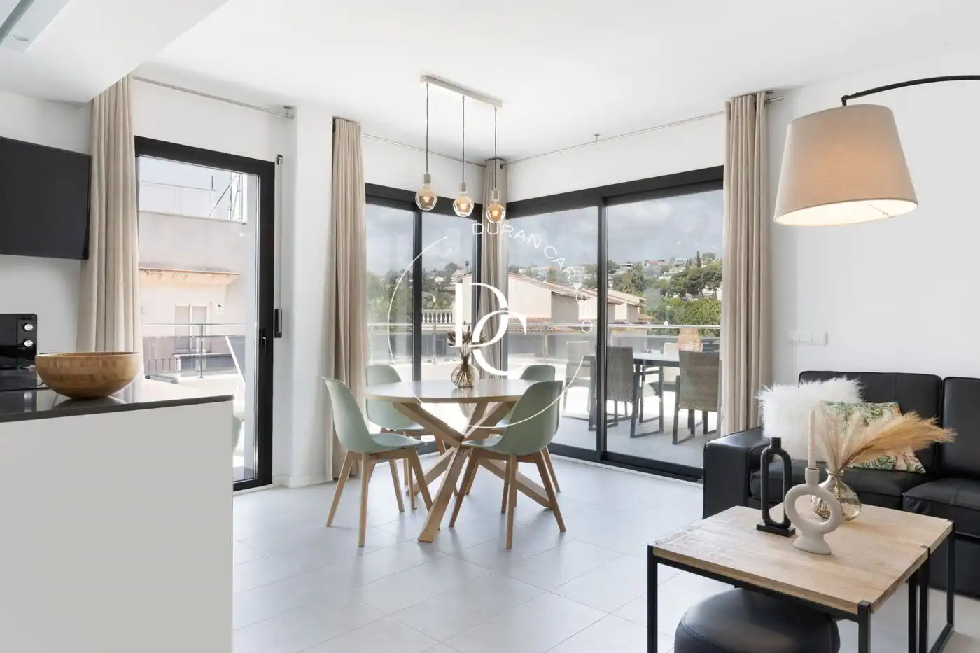 Esszimmer von Maisonette zum Verkauf in Sitges mit Klimaanlage, Heizung und Terrasse