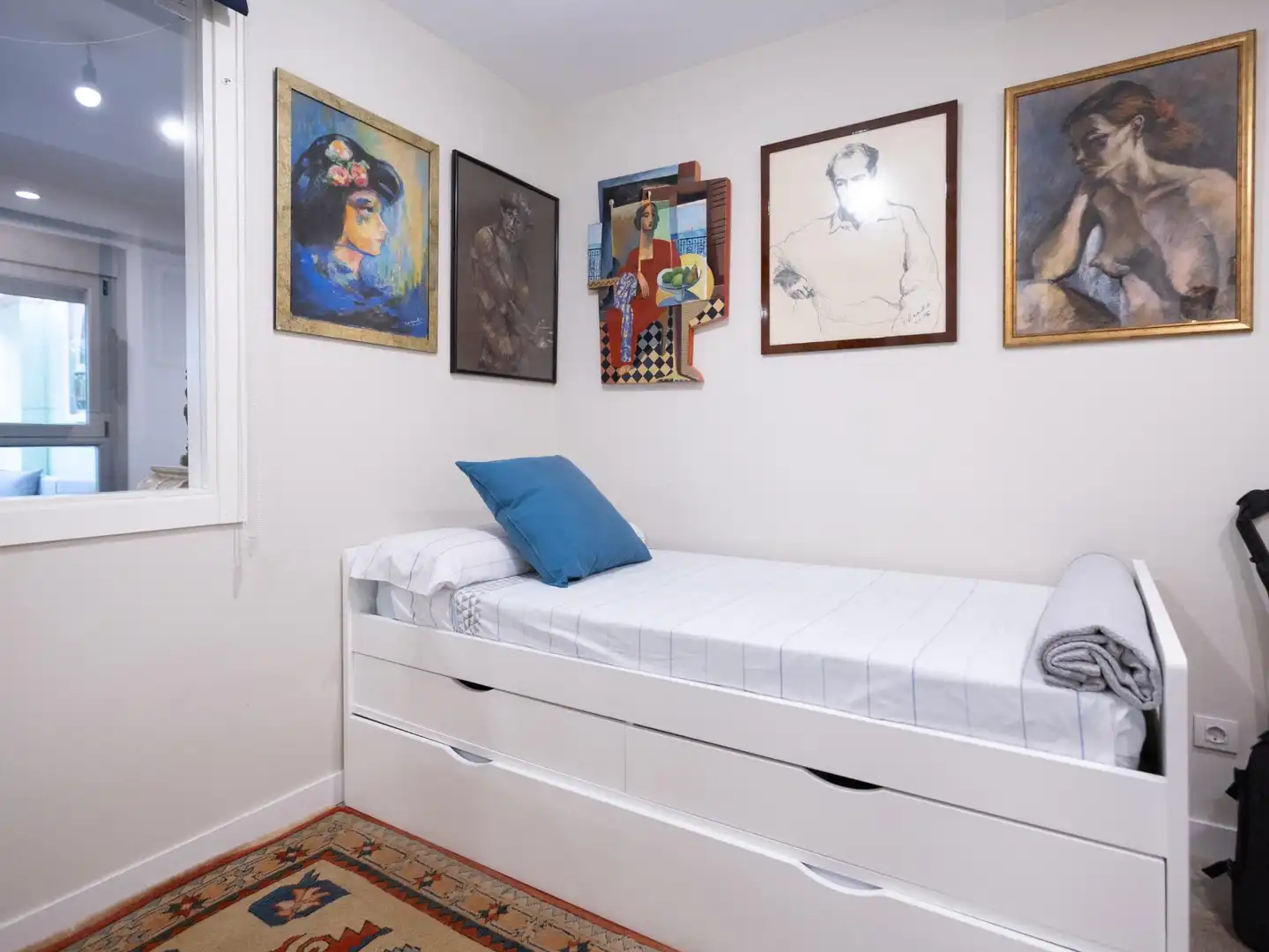 Dormitori de Apartament en venda en Madrid amb Aire condicionat i Terrassa
