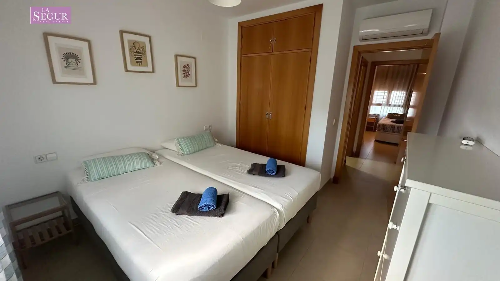 Schlafzimmer von Wohnung zum Verkauf in Conil de la Frontera mit Klimaanlage, Privatgarten und Abstellraum