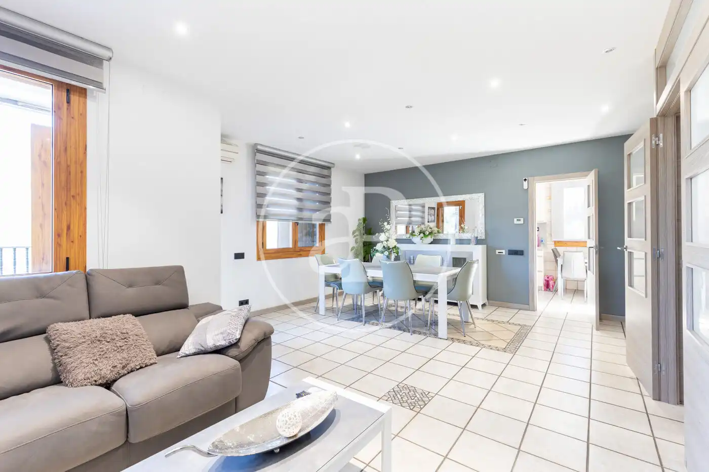 Sala d'estar de Casa o xalet en venda en Castellar del Vallès amb Aire condicionat, Calefacció i Jardí privat