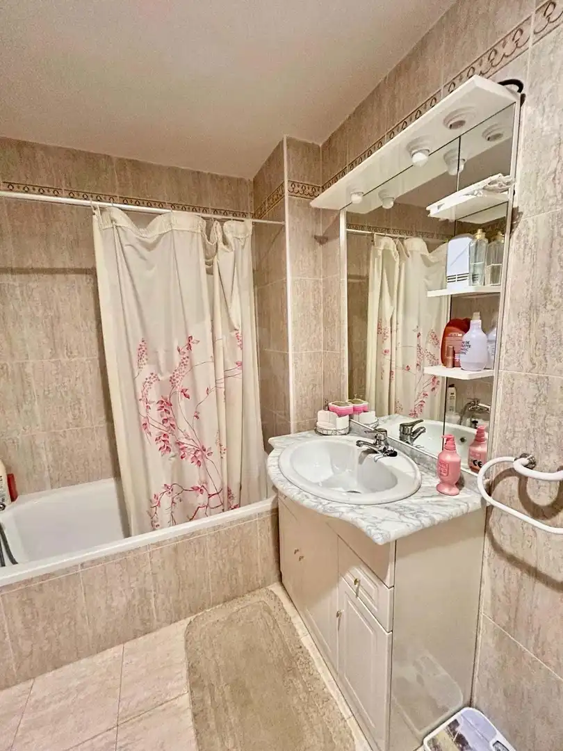 Baño de Piso en venta en La Bañeza  con Calefacción