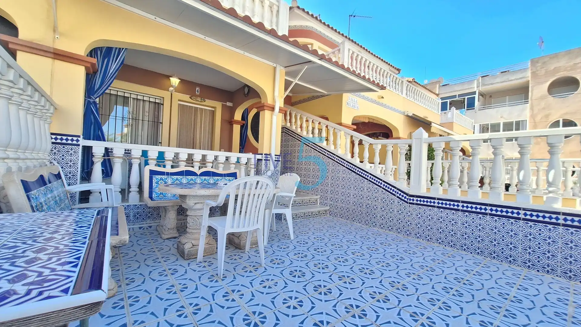 Casa a schiera con terrazza in vendita a Zona Carrefour - Urbanizaciones, imagen 5