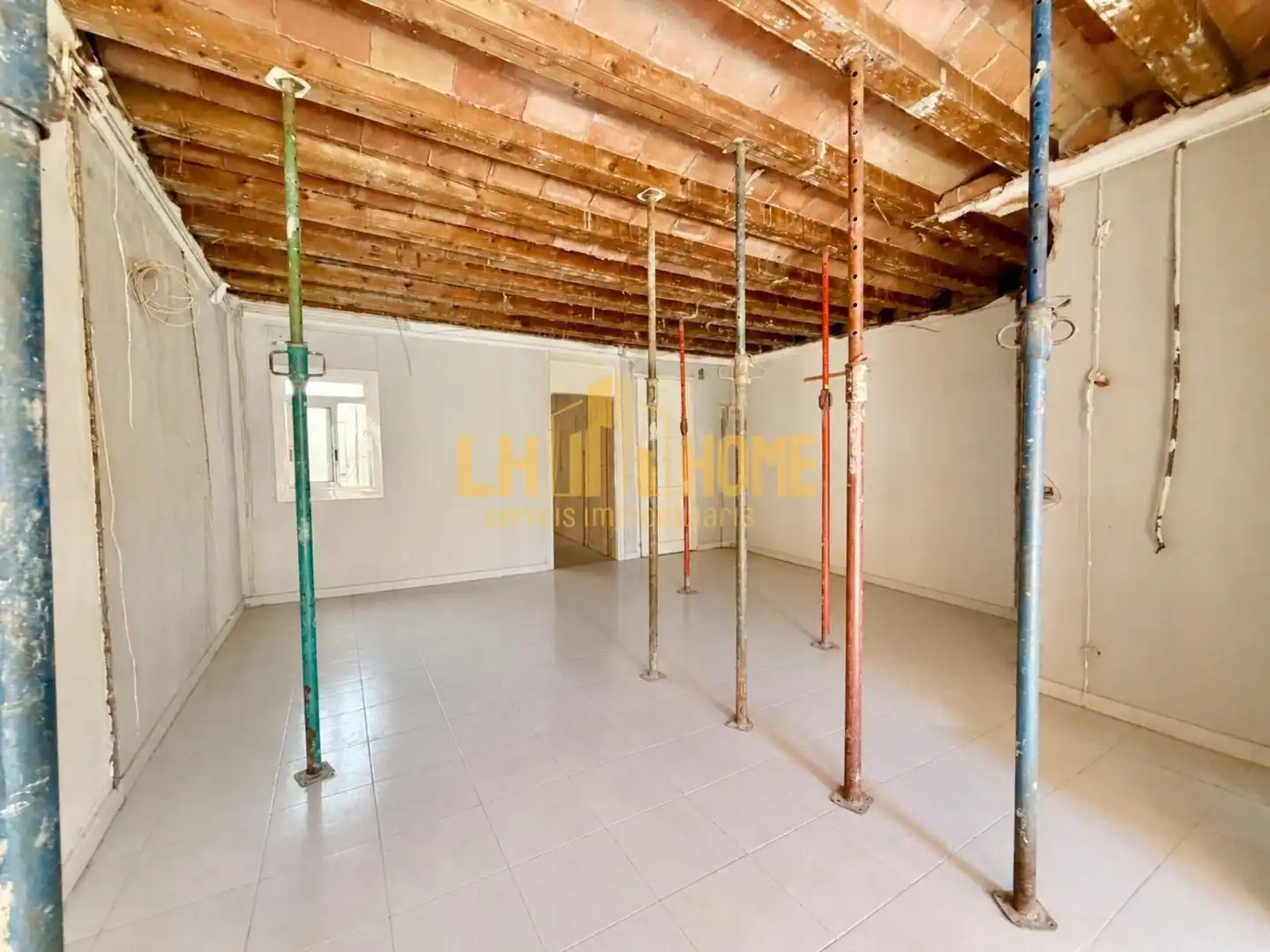Flat for sale in Barcelona  with Balcony