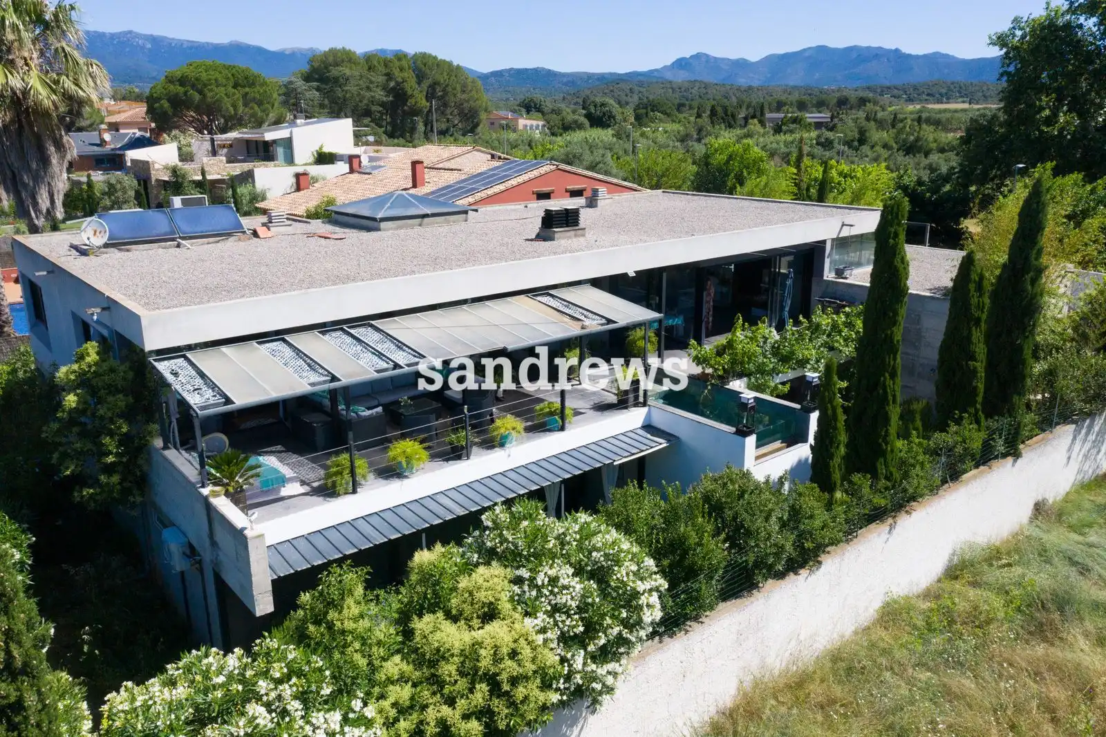Vista exterior de Casa o xalet en venda en Mollet de Peralada amb Aire condicionat, Calefacció i Jardí privat