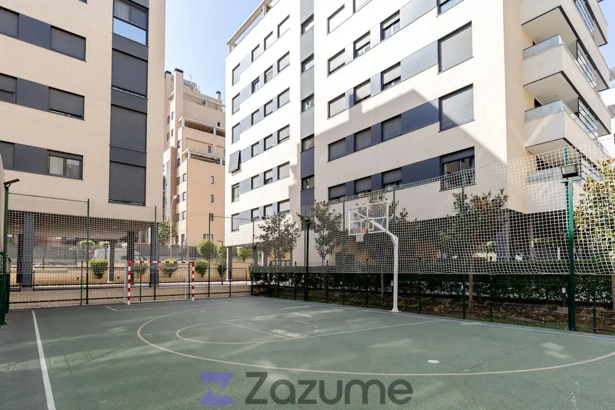 Parkplatz von Wohnung zur Miete in Madrid mit Klimaanlage, Heizung und Parkett