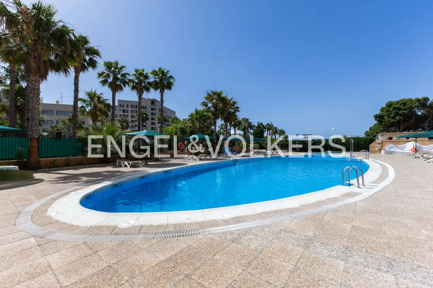 Piscina de Pis en venda en Oropesa del Mar / Orpesa amb Aire condicionat, Calefacció i Terrassa