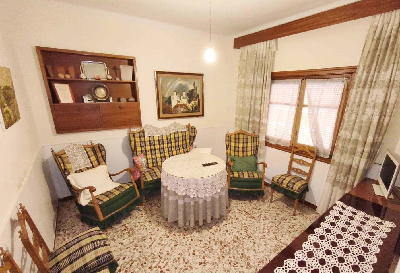 Sala d'estar de Casa adosada en venda en Malagón