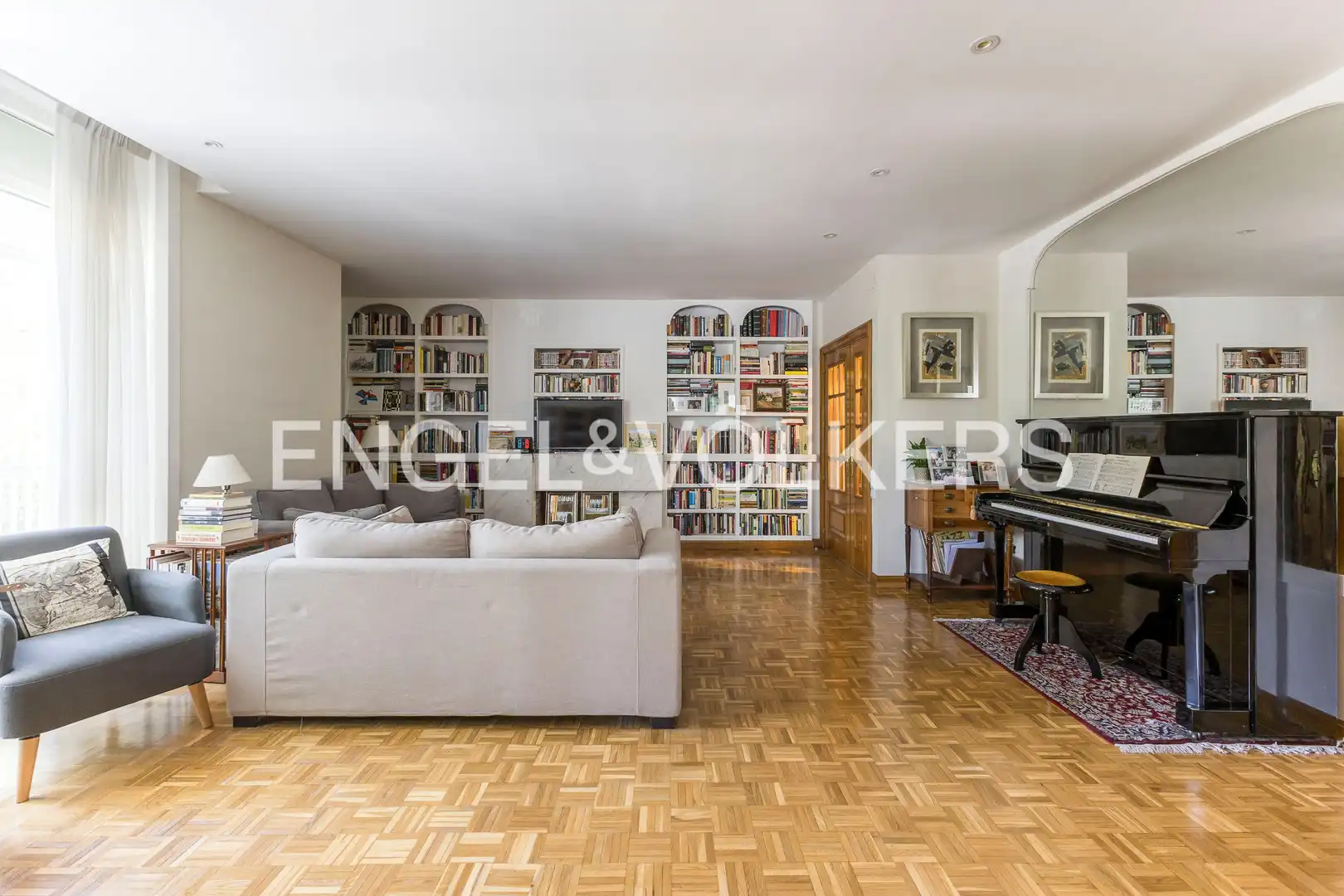 Sala de estar de Piso en venta en Madrid con Calefacción, Jardín privado y Parquet