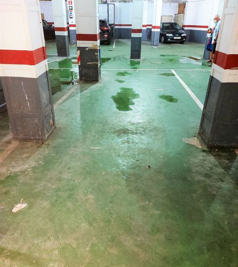 Foto 2 de Garaje en venta en Santutxu - Basarrate, Bilbao
