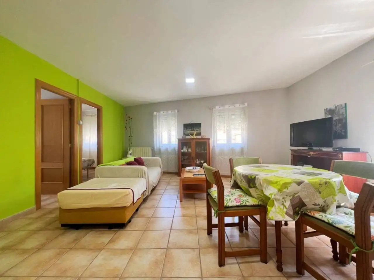 Living room of Houses for sale in Tubilla del Agua  with Heating, Private garden and Terrace
