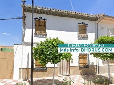 Casa con jardín en venta en GRANADA 18