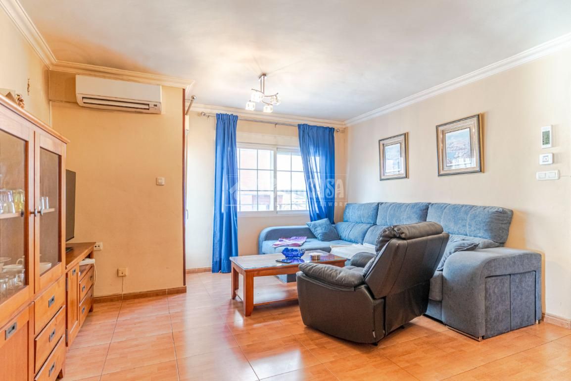 Sala d'estar de Pis en venda en Motril amb Aire condicionat