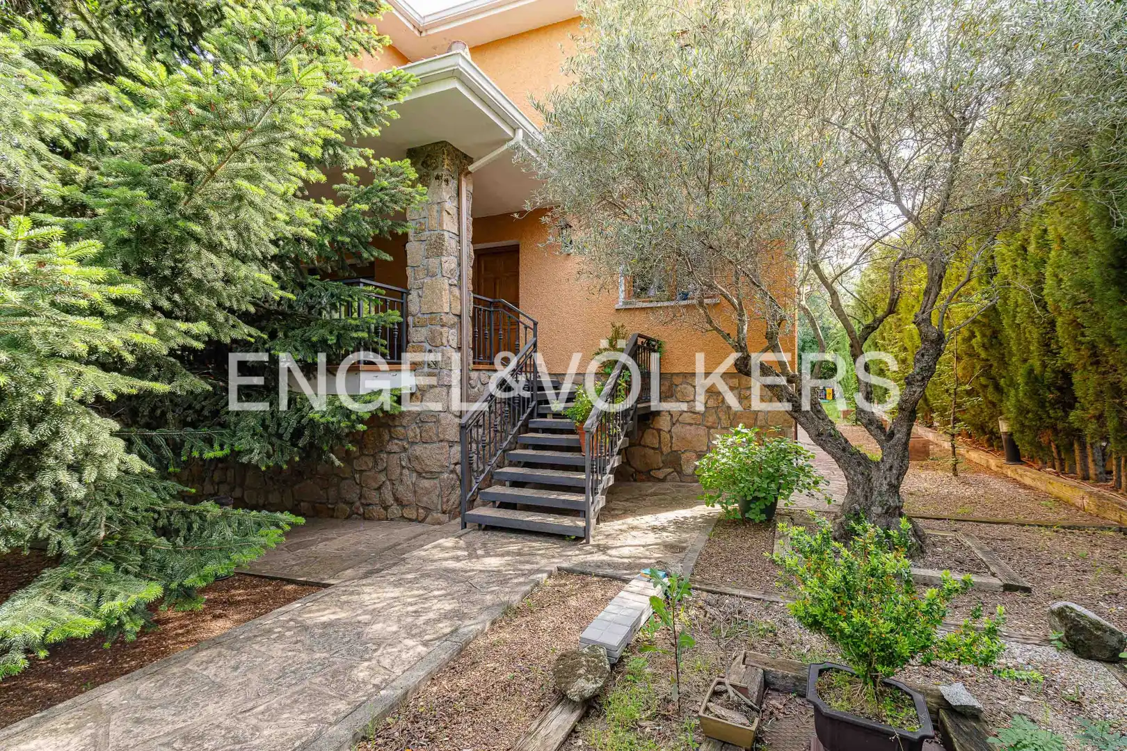 Exterior view of Houses for sale in Becerril de la Sierra  with Heating, Private garden and Terrace