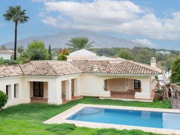 Maison avec piscine à vendre à Nueva Andalucía
