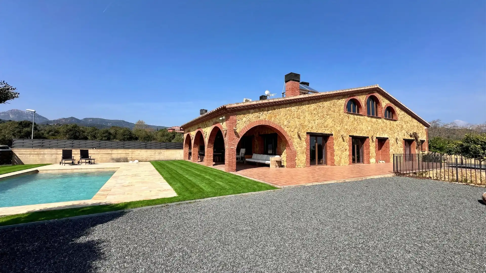 Exterior view of Houses for sale in Vilanova d'Escornalbou  with Air Conditioner, Heating and Private garden