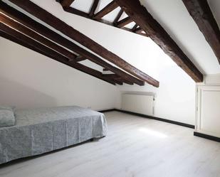 Bedroom of Flat to share in  Madrid Capital  with Air Conditioner, Heating and Terrace