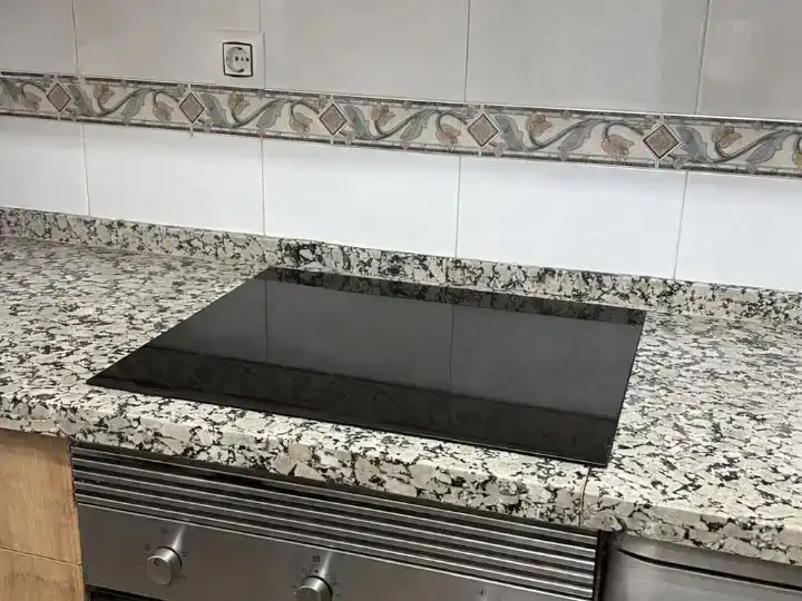 Cocina de Piso en venta en  Sevilla Capital con Aire acondicionado