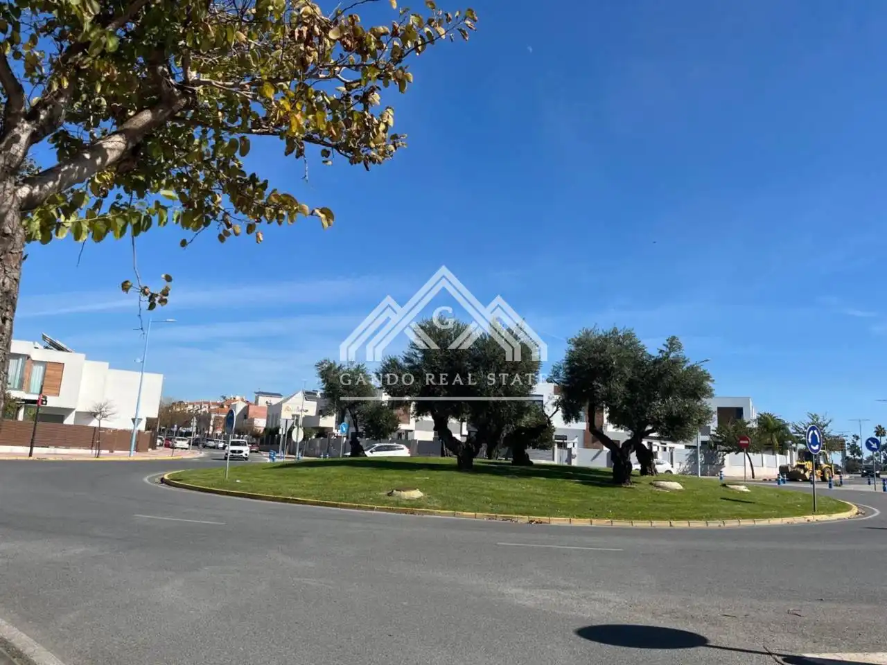 Exterior view of Commercial properties for rent in Dos Hermanas