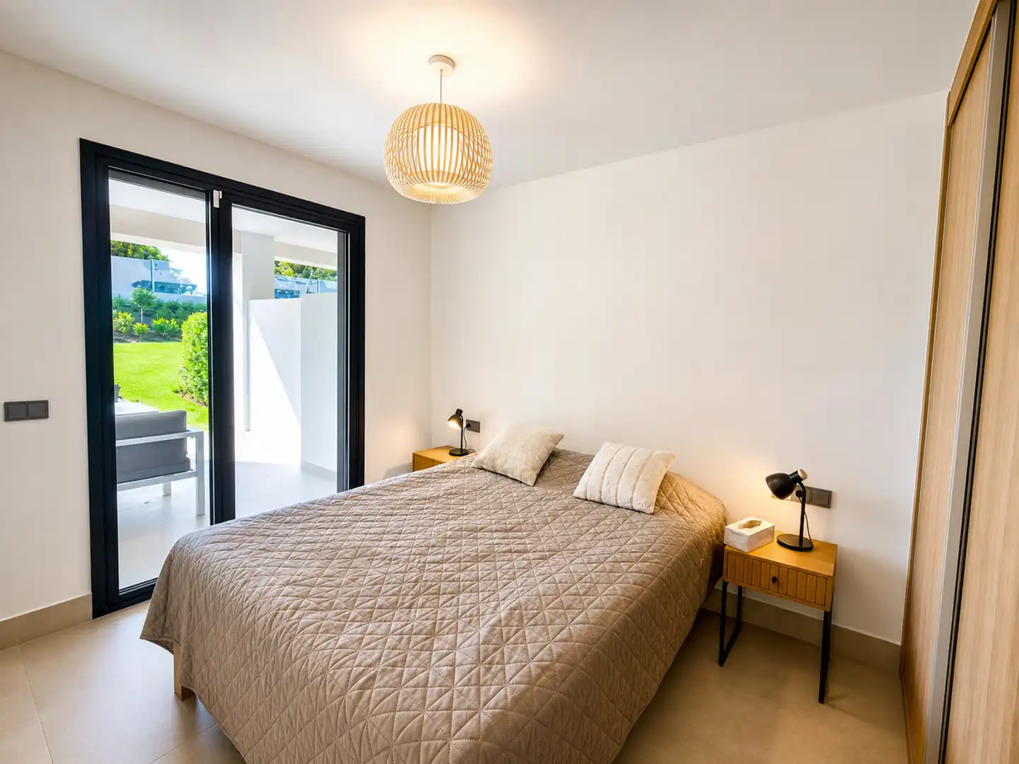 Habitación de Planta baja en venta en Casares con Aire acondicionado, Jardín privado y Terraza