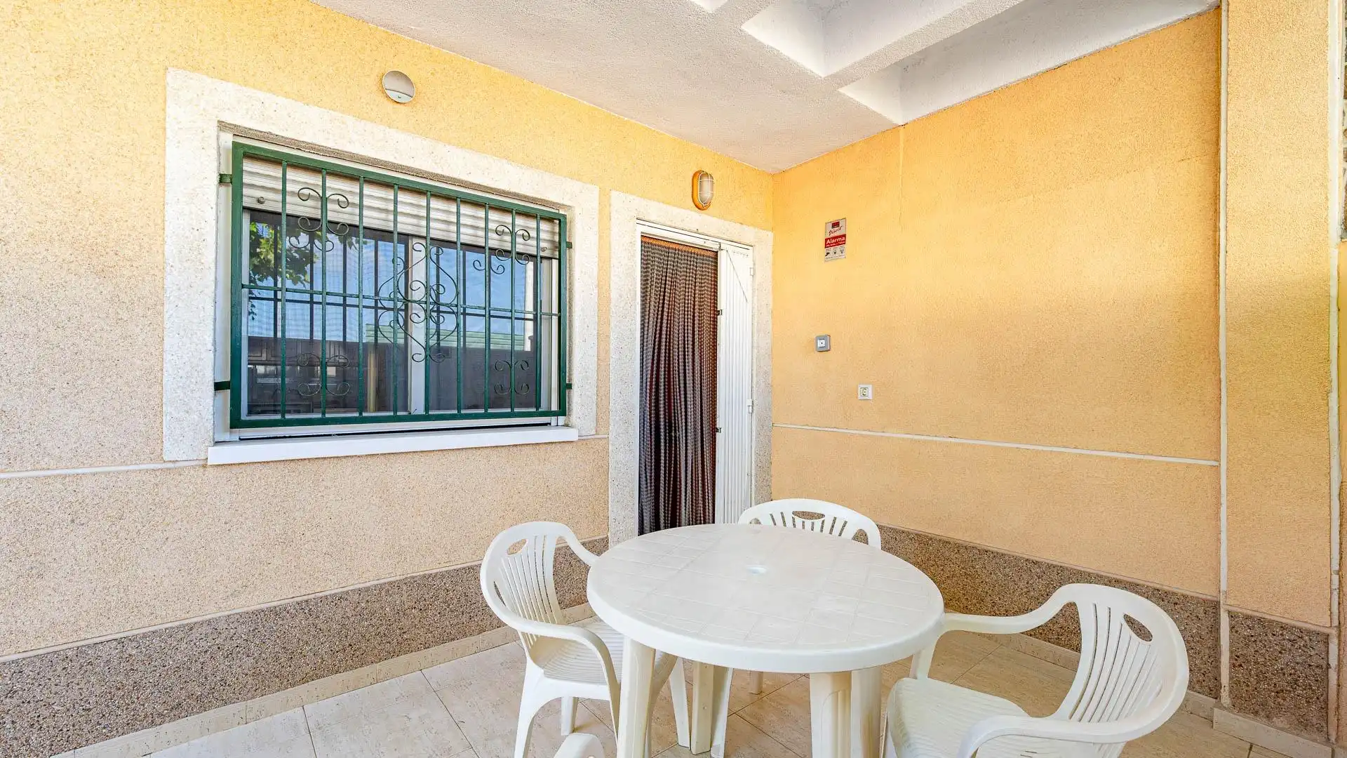 Terraza de Dúplex en venta en Torrevieja con Aire acondicionado, Jardín privado y Trastero