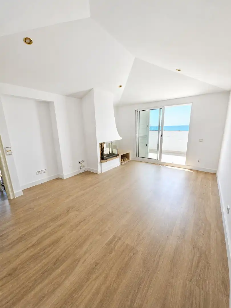 Sala de estar de Casa o chalet en venta en El Masnou con Calefacción, Jardín privado y Parquet