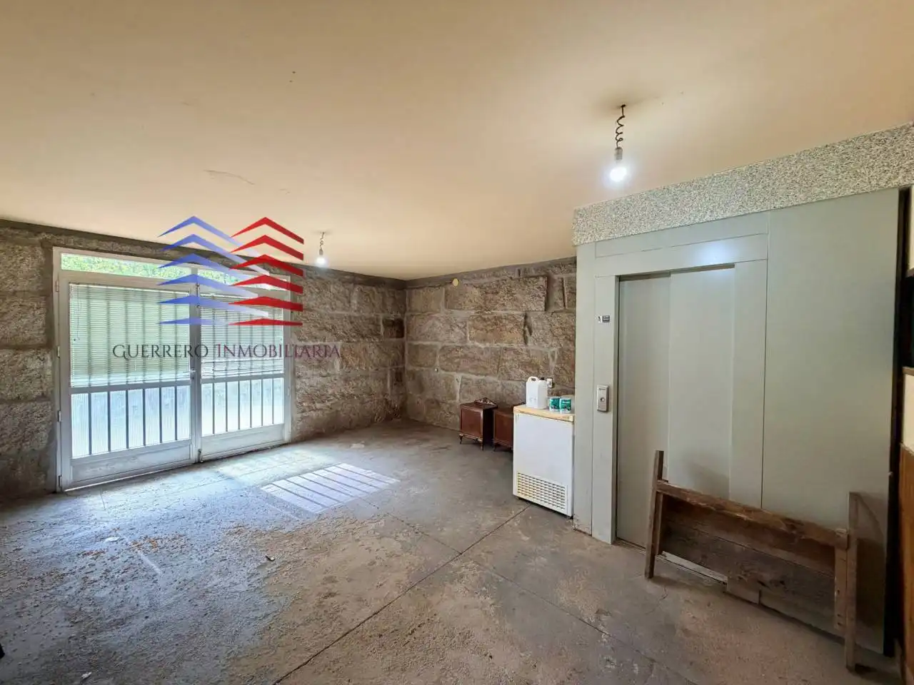 Casa o xalet de lloguer en San Cibrao das Viñas amb Calefacció, Terrassa i Moblat