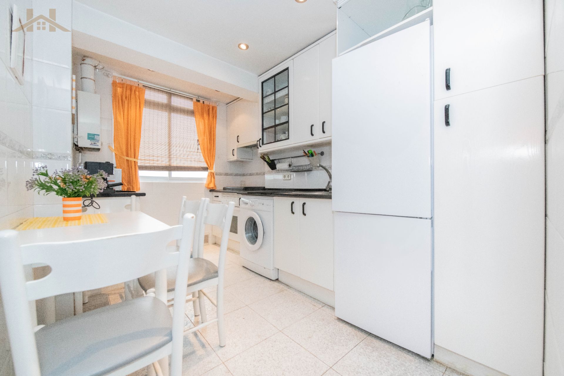 Kitchen of Flat for sale in  Madrid Capital  with Air Conditioner, Heating and Parquet flooring