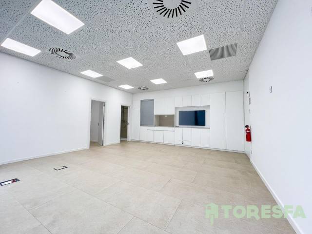 Local comercial en Venta en Carrer del Ripollès en Hostal