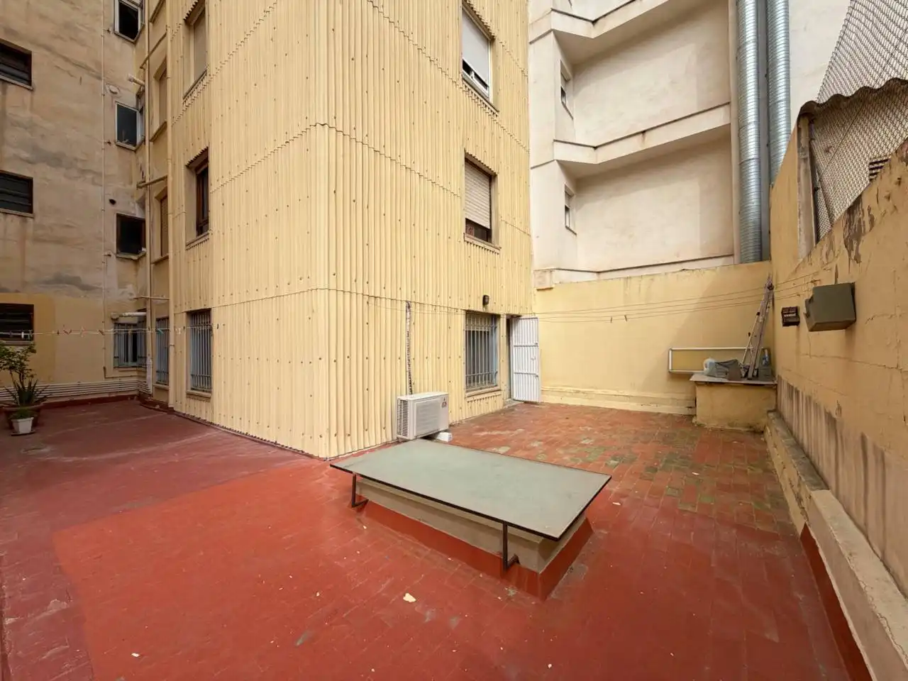 Außenansicht von Wohnung zum Verkauf in Onda mit Klimaanlage, Terrasse und Abstellraum