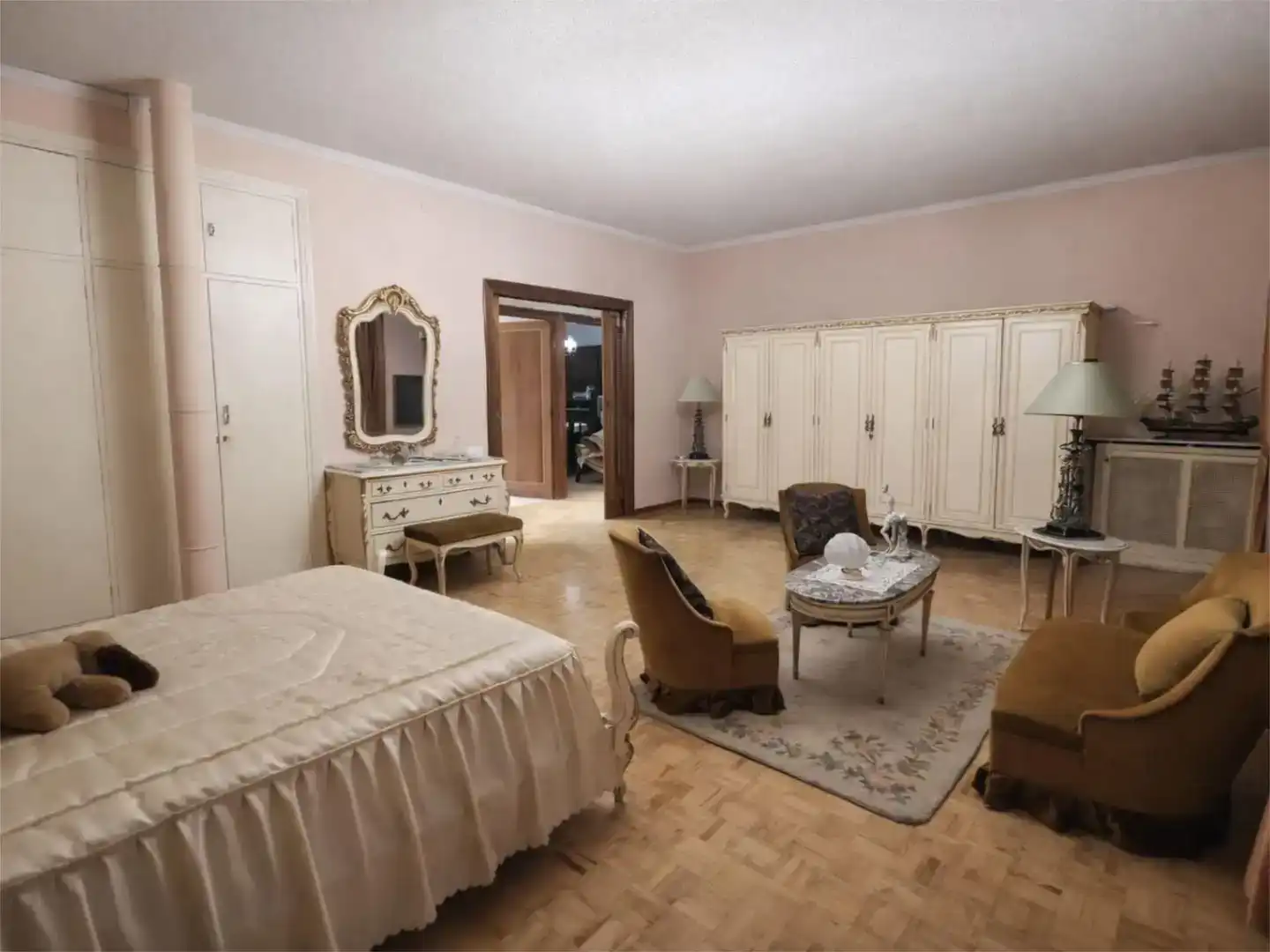 Habitación de Casa o chalet en venta en Torrejón de Ardoz con Jardín privado, Trastero y Piscina