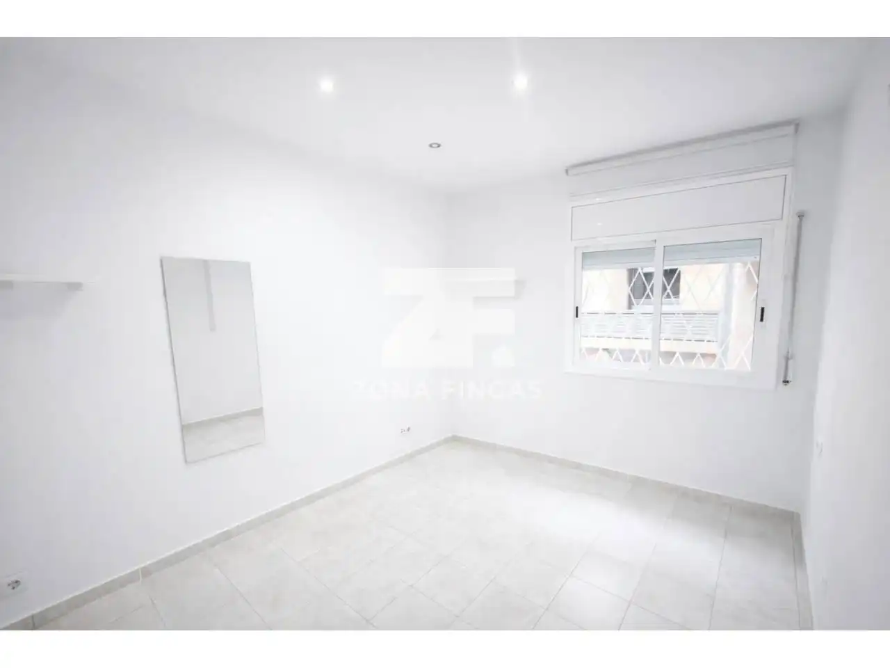 Habitación de Apartamento en venta en Santa Coloma de Gramenet