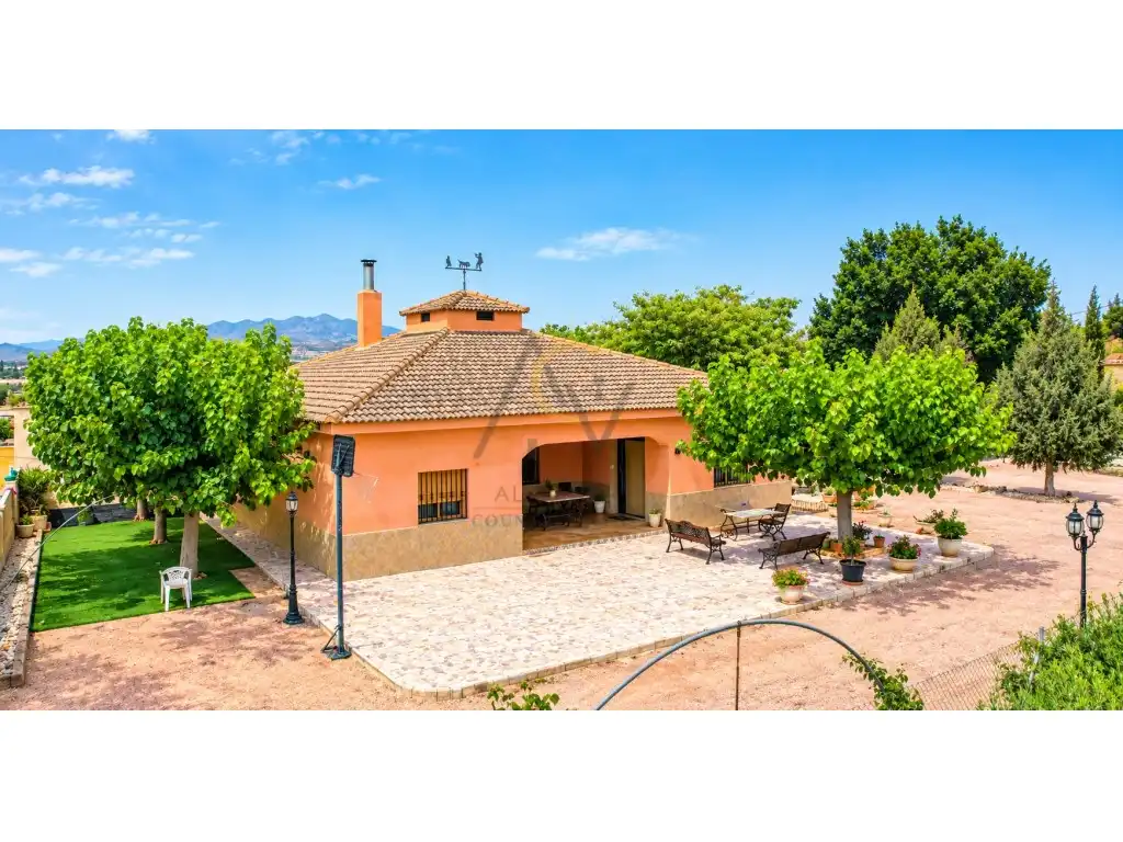 Detached house with pool for sale in Poligono 23 Paraje 148 Loma Campet, imagen 9