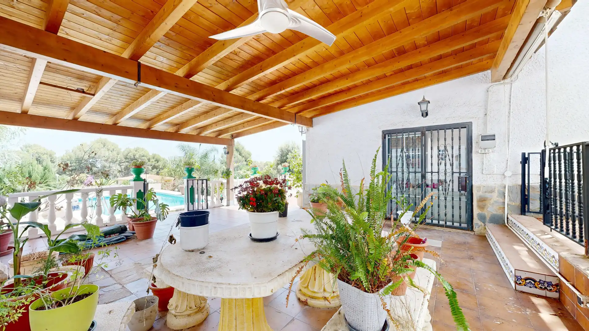 Terraza de Casa o chalet en venta en Chiva con Terraza, Trastero y Piscina