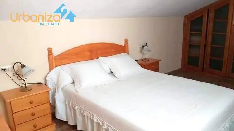 Habitación de Ático en venta en Fregenal de la Sierra con Aire acondicionado, Terraza y Trastero