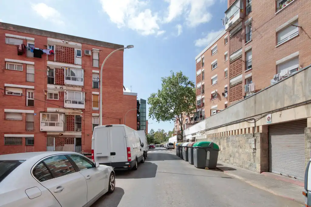 Vista exterior de Pis en venda en Sabadell