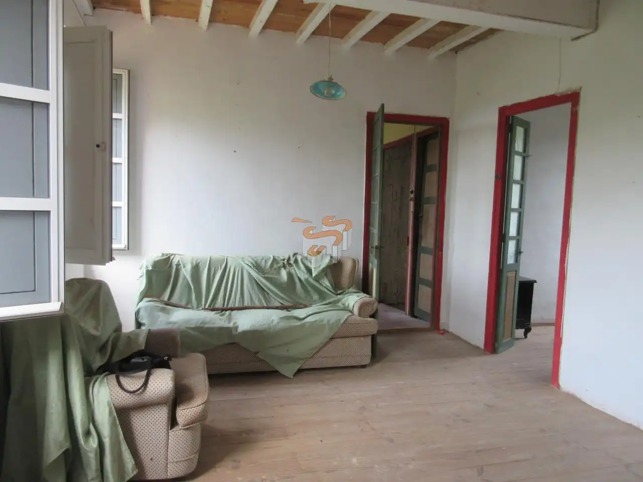 Sala d'estar de Finca rústica en venda en Narón amb Jardí privat