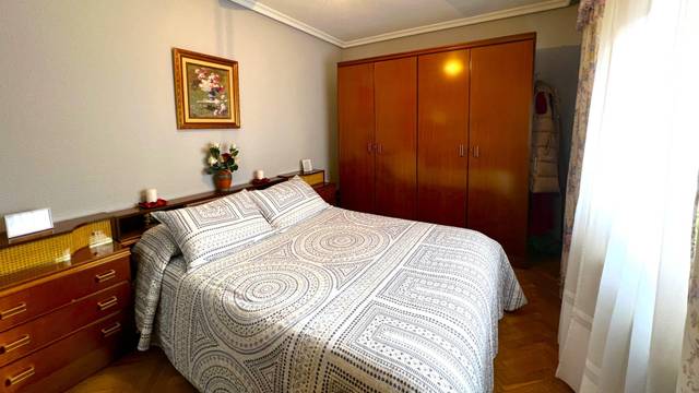 Piso en Venta en Palomeras Sureste