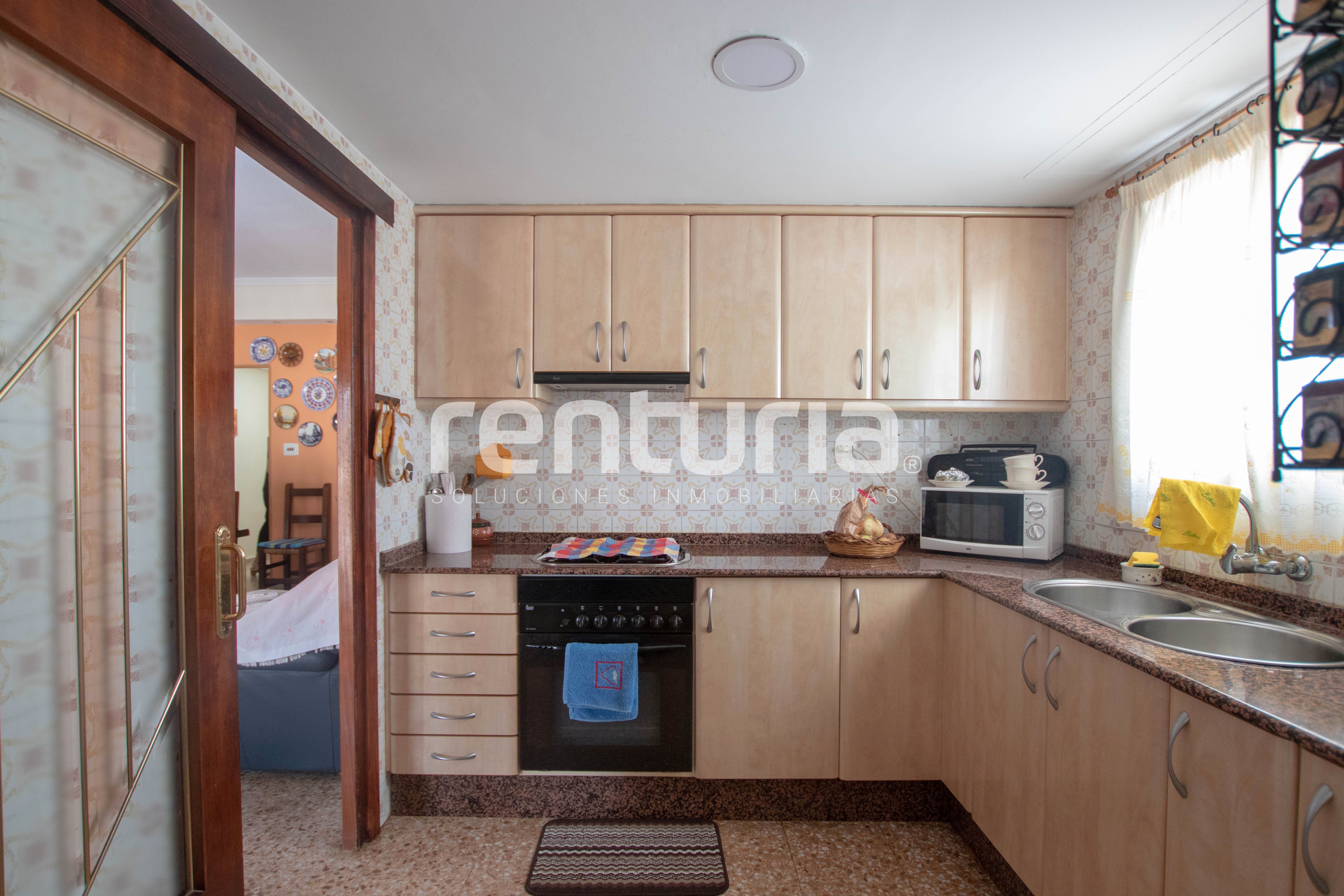 Kitchen of Flat for sale in Sueca  with Air Conditioner, Terrace and Storage room