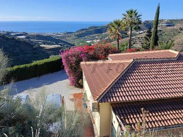 Maison rustique avec piscine à vendre à Torrox Pueblo