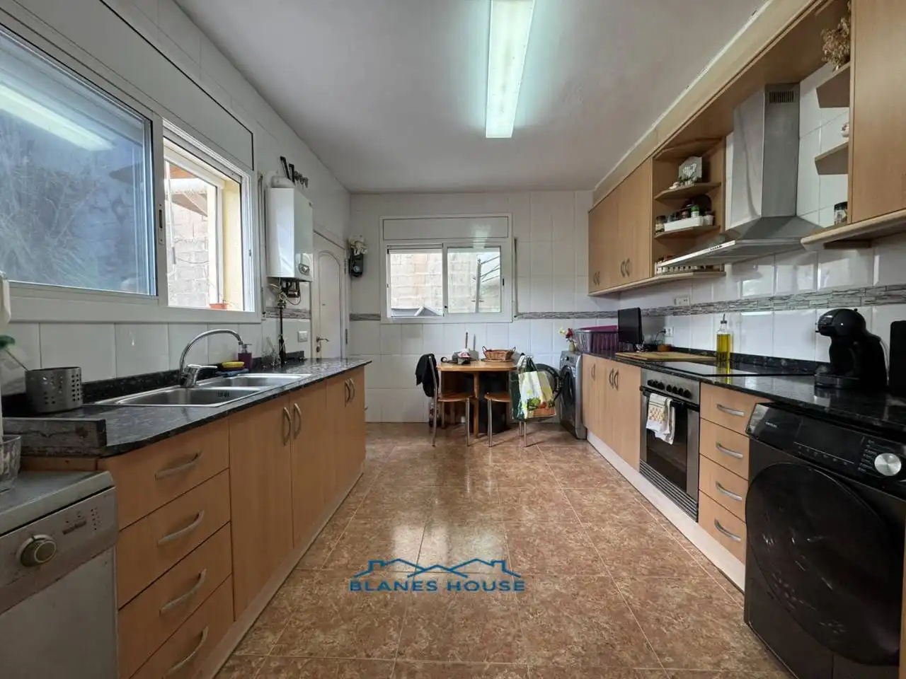 House with pool for sale in Calle Girones 0, imagen 2