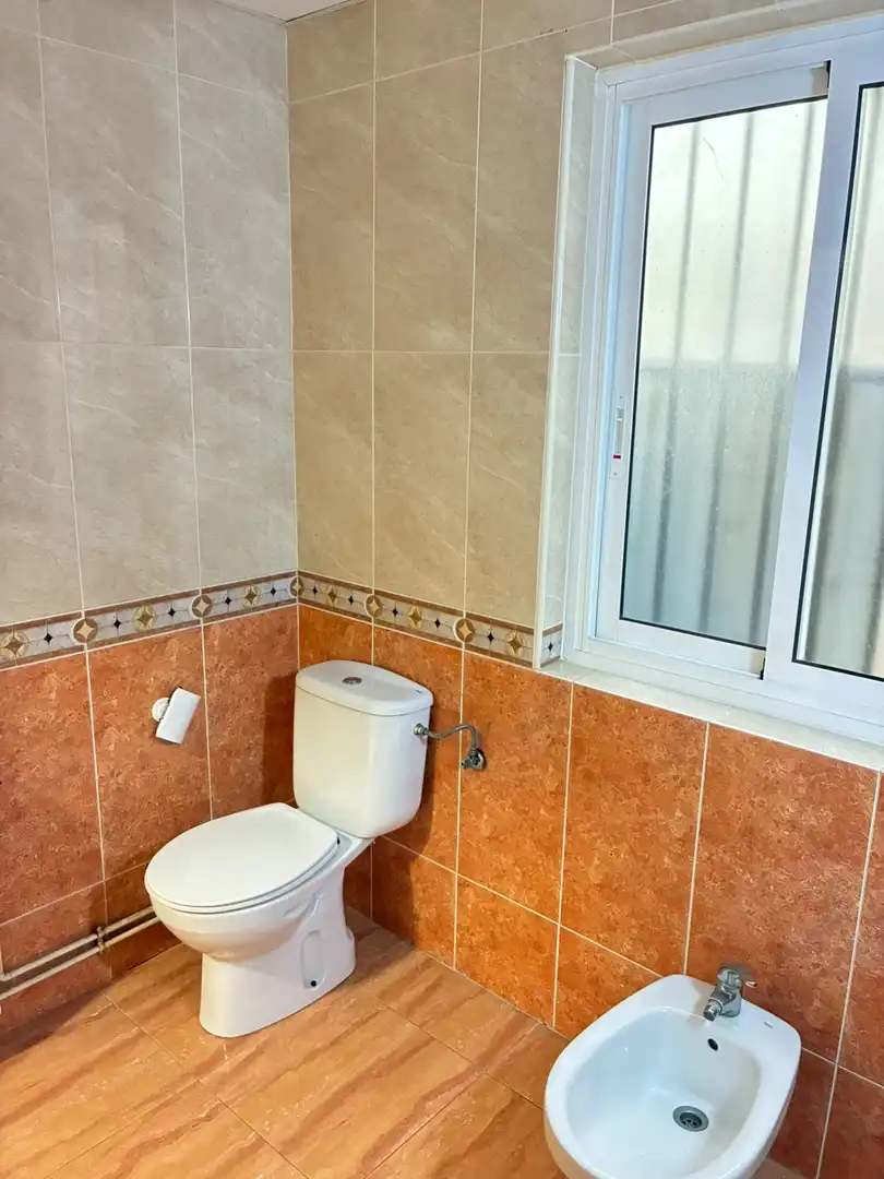 Baño de Piso en venta en Albacete con Calefacción