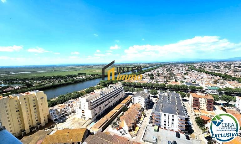 Exterior view of Flat for sale in Empuriabrava  with Air Conditioner, Heating and Furnished