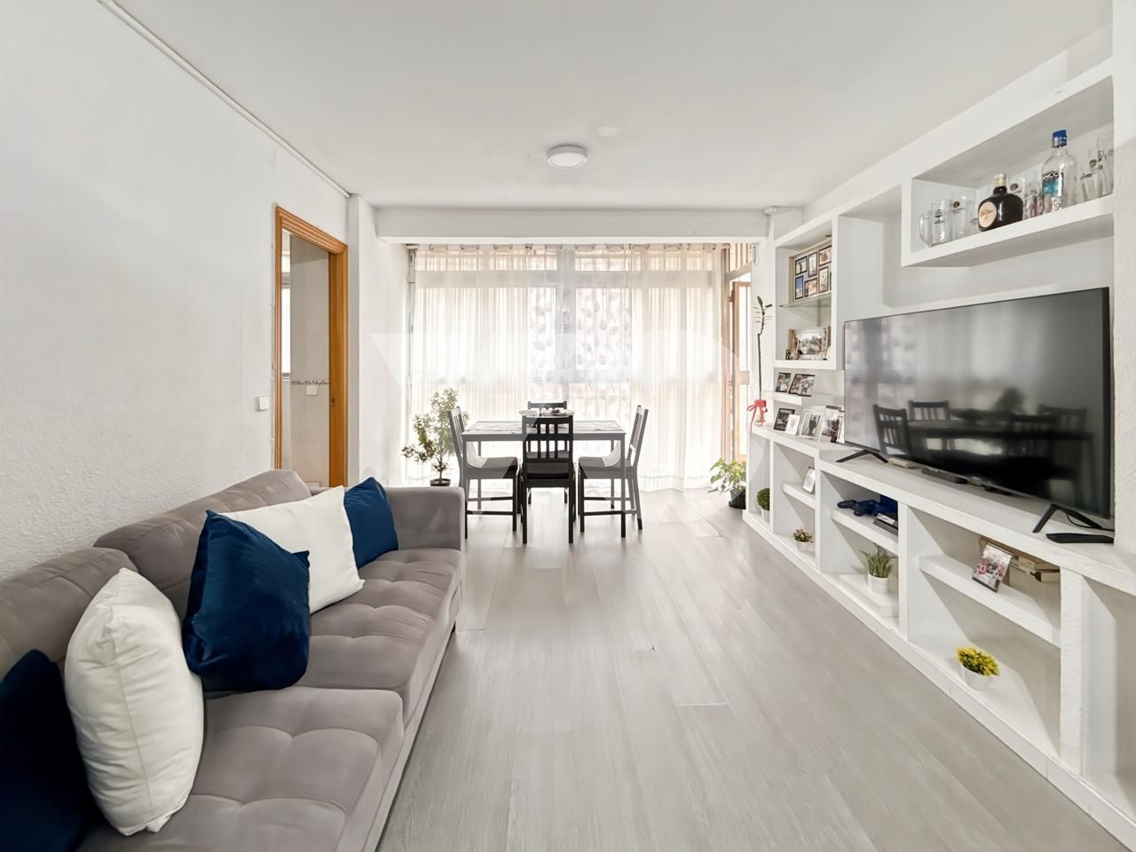 Planta baja for sale in De Celso Emilio Ferreiro, Ensanche