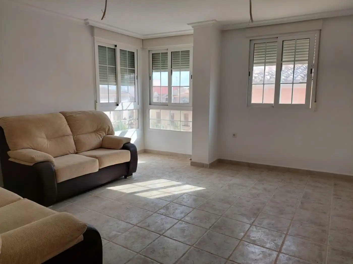 Sala de estar de Edificio en venta en Fortuna