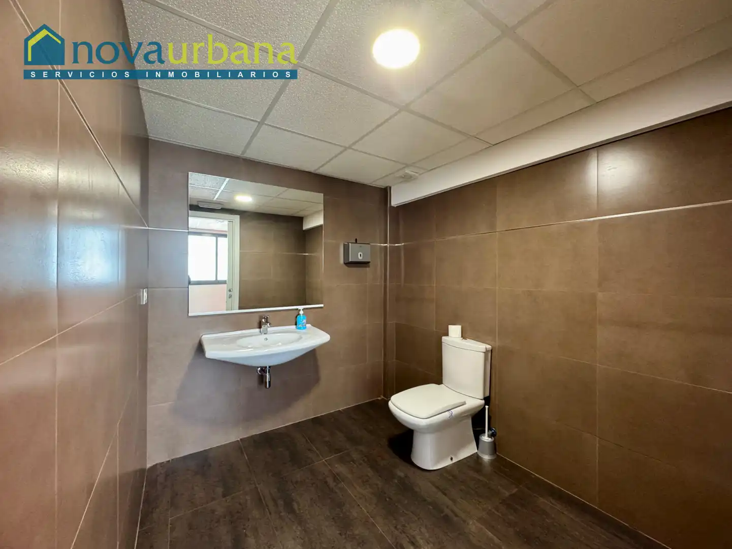 Baño de Oficina de alquiler en Xirivella con Aire acondicionado y Calefacción