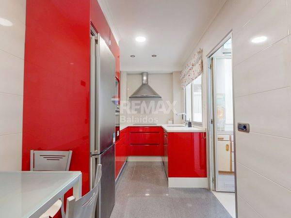 Piso en Venta en Rúa do Conde de Torrecedeira en Berbés - Peritos