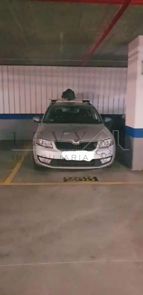Aparcament en venda a Este