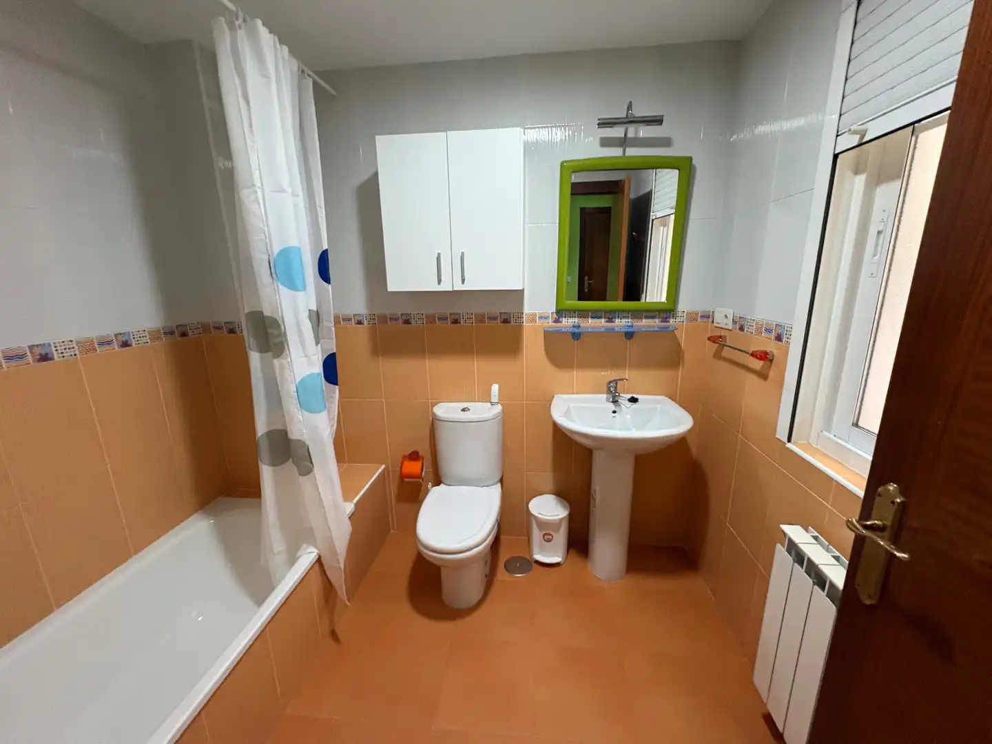Bathroom of Flat for rent in Narón  with Heating, Storage room and Furnished