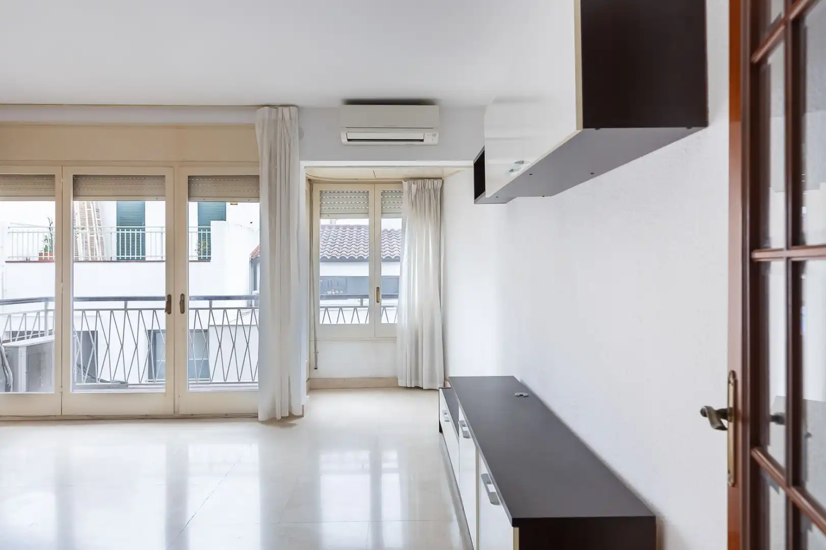 Balcony of Duplexes for sale in Badalona  with Air Conditioner