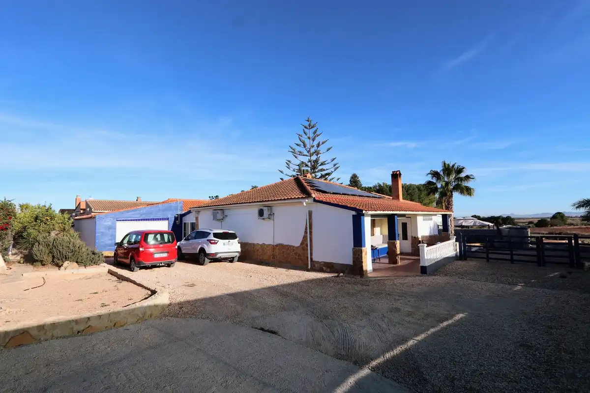 Vista exterior de Casa o chalet en venta en Torre-Pacheco con Aire acondicionado, Jardín privado y Terraza